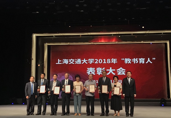 1536744496115441.jpg 2.jpg