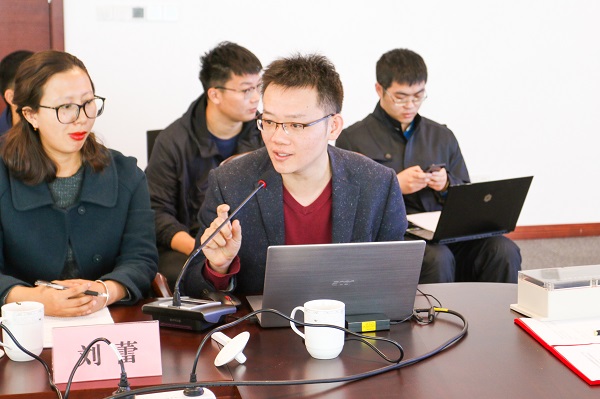 1555318964461817.jpeg 图4 3044am永利集团官网海上装备与系统研究所副所长王鸿东介绍中国智能船艇挑战赛“海上争锋”竞赛方案.JPEG